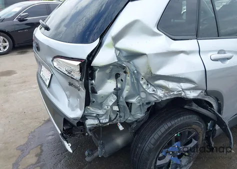 2025 Toyota Corolla Cross Le из США, поврежденный, VIN 7MUCAAAG6SV131340